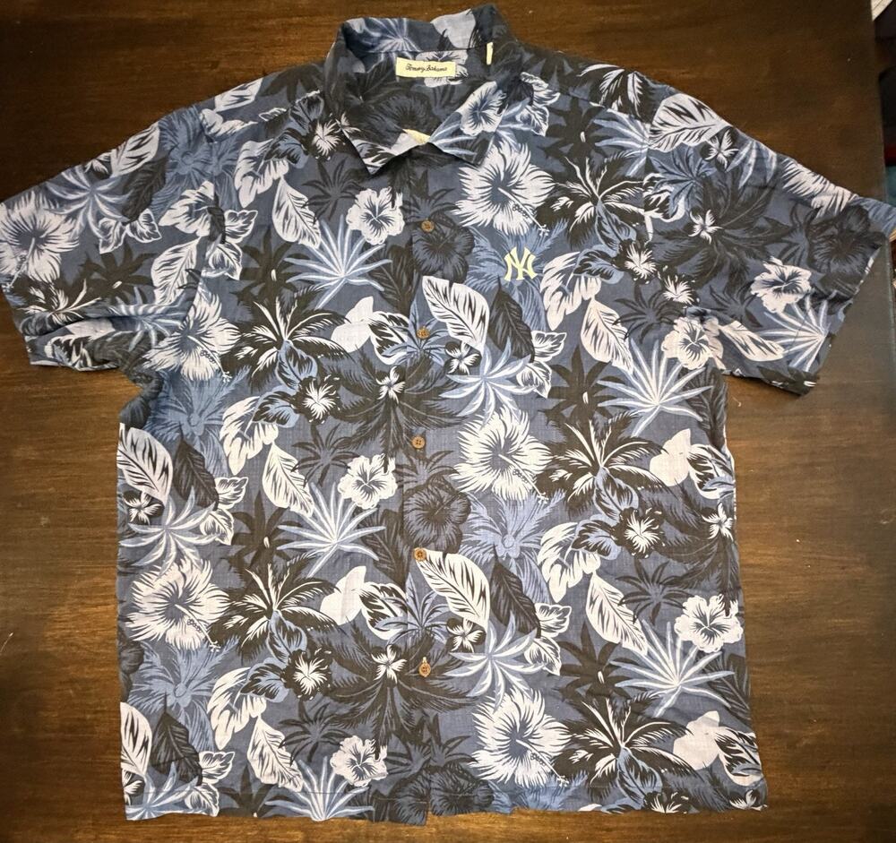 Tommy Bahama MLB New York Yankees 100% Silk Embroidered XL Blue Floral